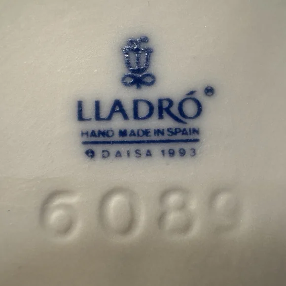 LLADRO #6089 Communion Prayer Girl Praying Nina Communion Religious No Box Decor